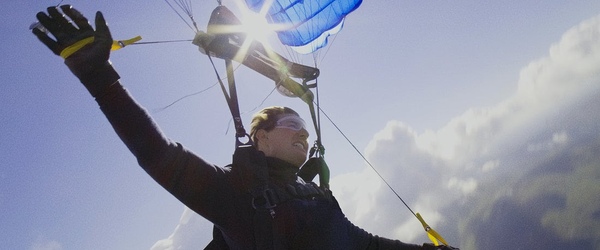 Tom Cruise mostra bastidores de Speedflying para Missão Impossível
