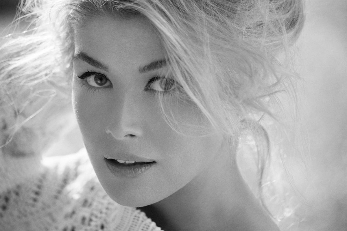 Rosamund Pike - Foto 15