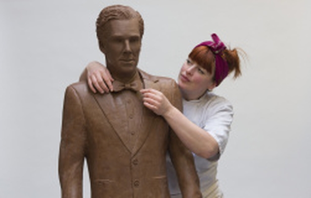 Benedict Cumberbatch ganha uma estátua feita de… chocolate!