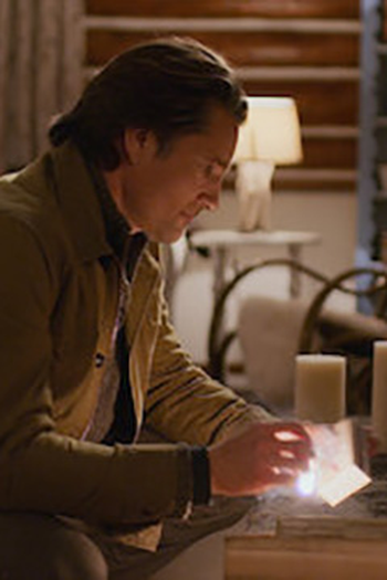 Poster de Episódio Into the Light (2019)
