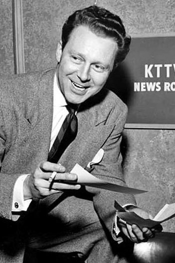  de Curta Paramount News Issue #37 (1946)
