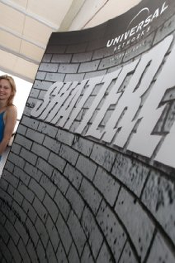 Poster de Série Shattered  (2010)