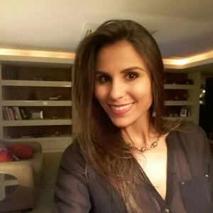 Foto de perfil de Julia Karoly