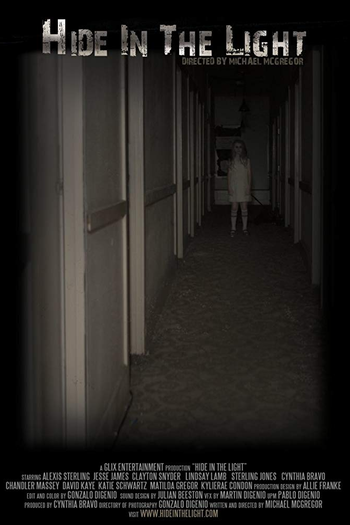  de Filme Hide in the Light (2018)