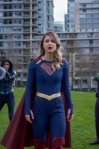 Poster de Episódio Mxy in the Middle (2021)