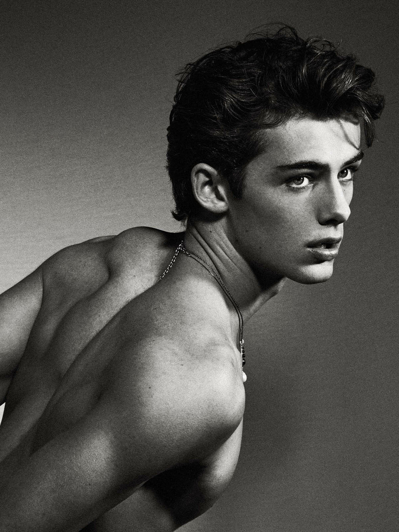 William Franklyn-Miller - Foto 1