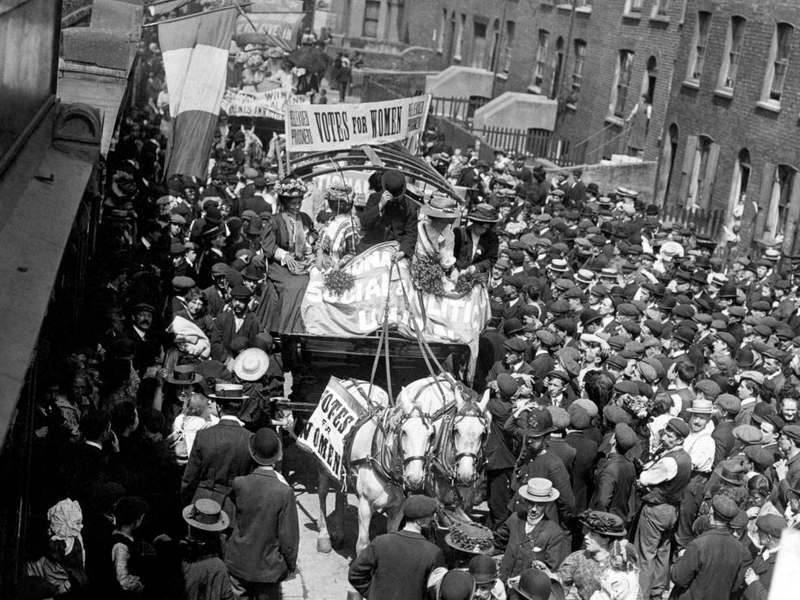 Foto 3 de Suffragettes with Lucy Worsley