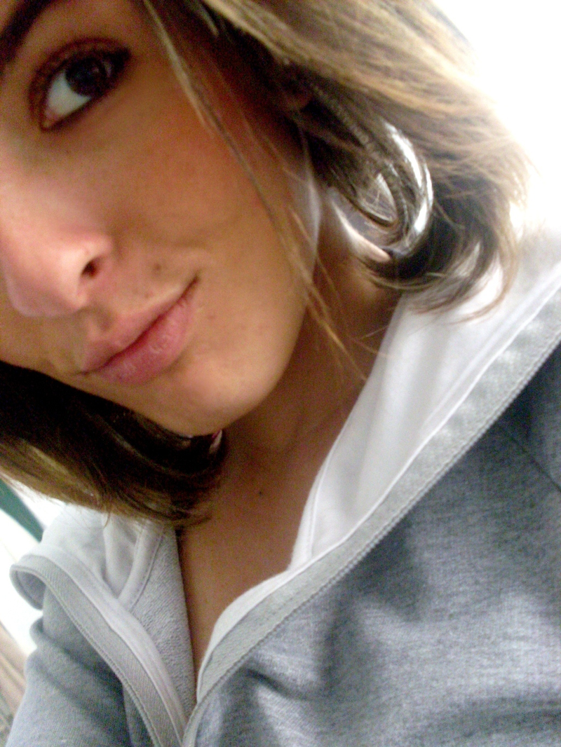 Francielle Manducca - Foto 1