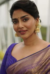 Aishwarya Lekshmi - Poster 1
