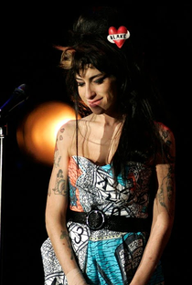 Amy Winehouse: Live at Rock in Rio Lisboa 2008 - Poster / Capa / Cartaz - Oficial 1