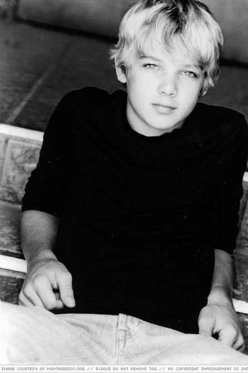 Max Thieriot - Foto 13