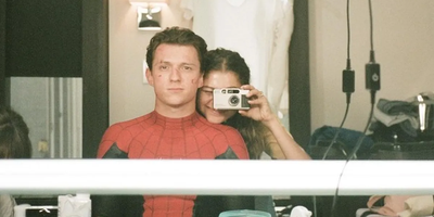 Zendaya se emociona ao falar sobre parceria com Tom Holland em novo Homem-Aranha