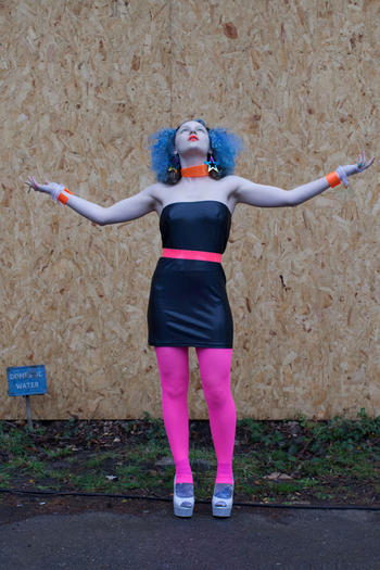  de Filme Spaceship (2016)