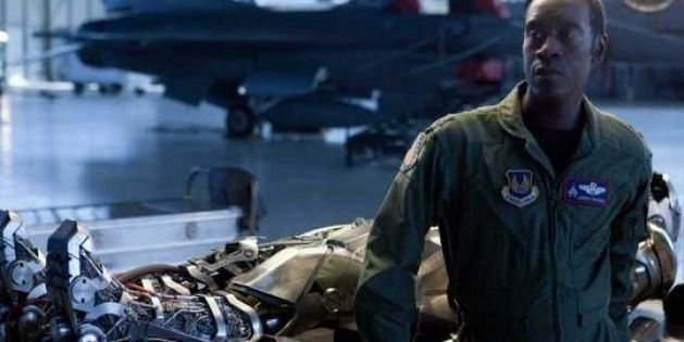 Don Cheadle voltará como Patriota de Ferro em Vingadores - A Era de Ultron