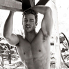 Taylor Kinney - Foto 1
