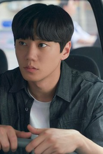 Poster de Episódio 그녀가 나타났다 (2022)