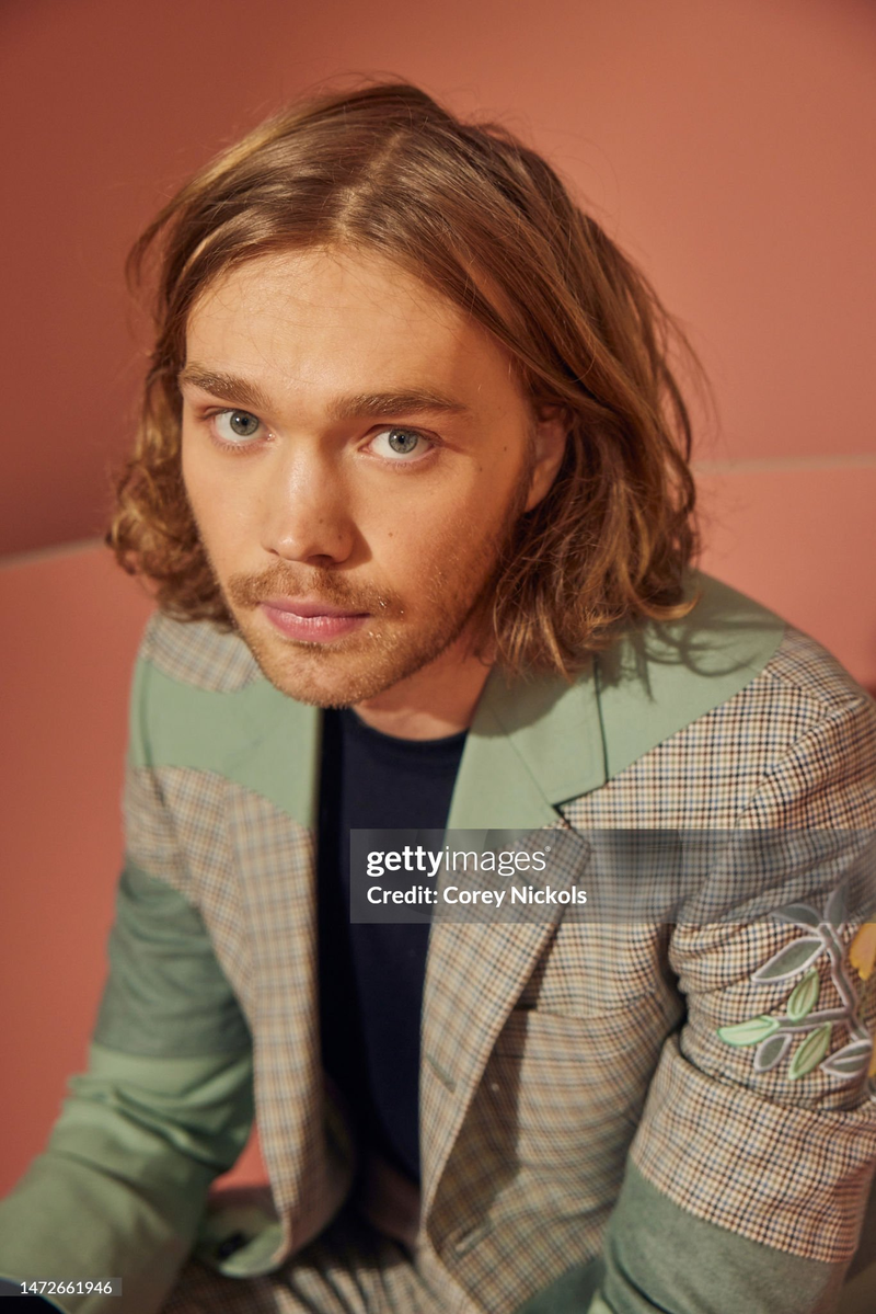 Charlie Plummer - Foto 1