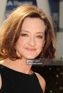 Joan Cusack - Poster 1