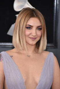 Julia Michaels - Poster 1