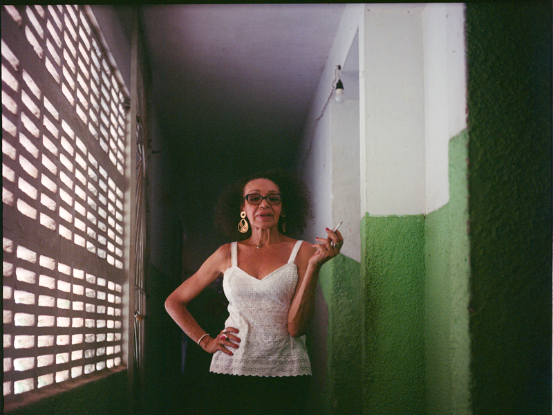 Foto 1 de Comigo Num Se Pode