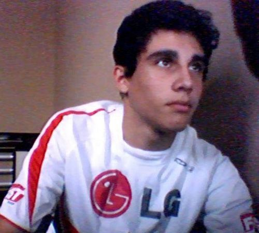 ✗ Lucas - Foto 1
