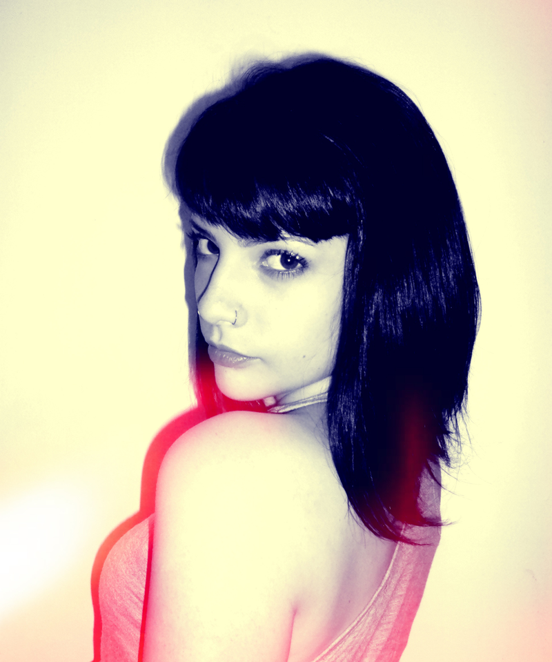 Thais Holanda - Foto 2