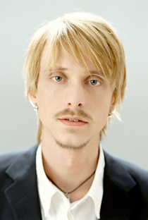 Mackenzie Crook - Poster 1