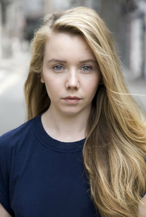 Lauren Lyle - Poster 1