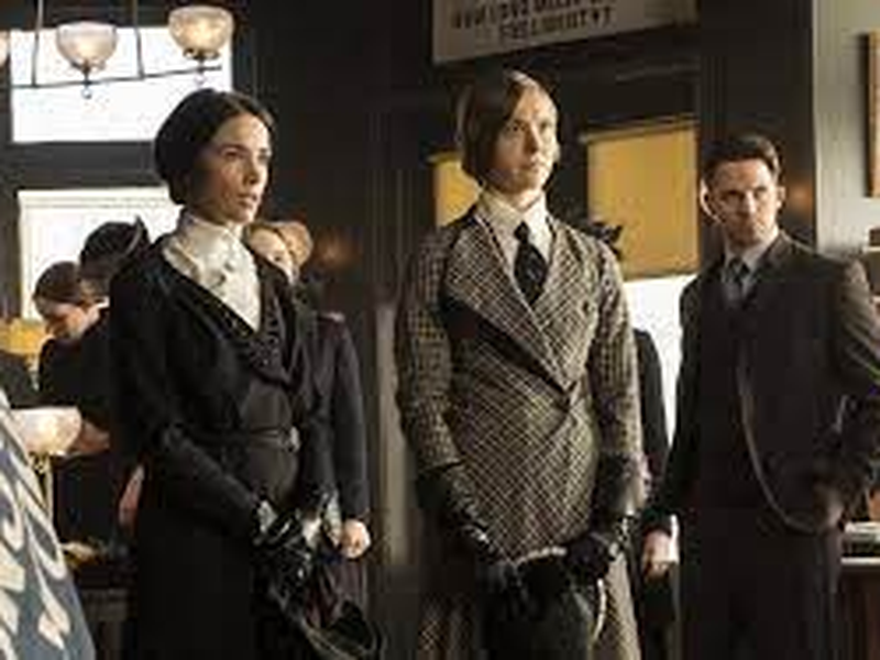 Foto 2 de Mrs. Sherlock Holmes by Timeless
