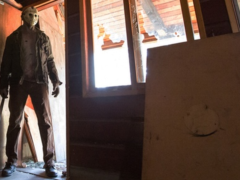 Foto 1 de Never Hike Alone