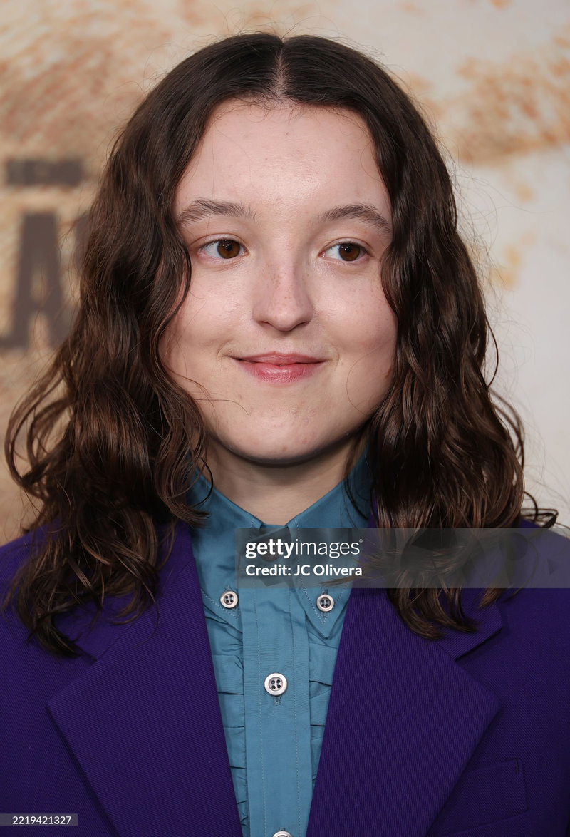 Bella Ramsey - Foto 1
