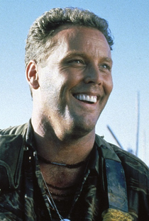 Wings Hauser - Poster 1