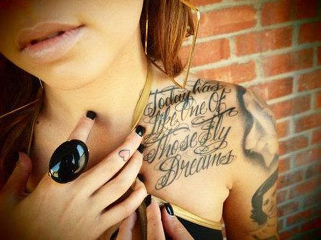 Monique - Foto 1