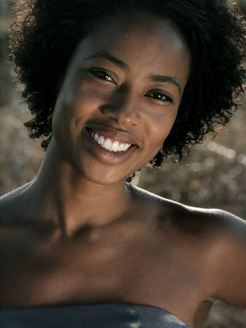 Mariana Nunes - Foto 1