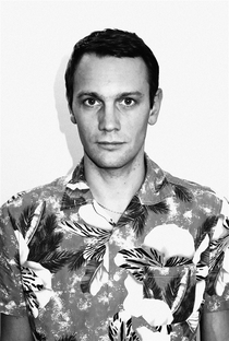 Léo Favier - Poster 1