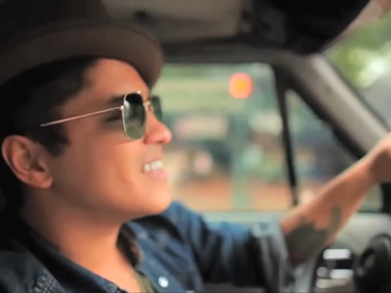 Foto 5 de Bruno Comes Home