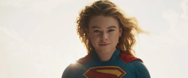 ‘Supergirl’ ganha 1º trailer: filme promete equilibrar lado sombrio e engraçado da heroína