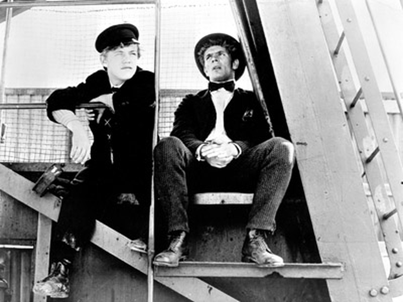 Foto 15 de Here Is Your Life