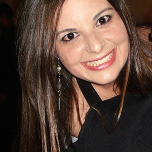 Foto de perfil de CAROLINE MACCARI FERREIRA