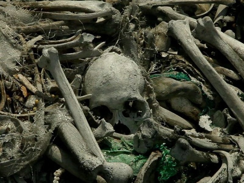 Foto 2 de Cemetery Slum