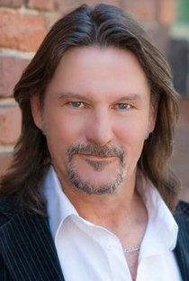 John Tench - Poster / Capa / Cartaz - Oficial 1