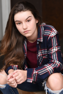 Ava Grace Roberts - Poster / Capa / Cartaz - Oficial 1