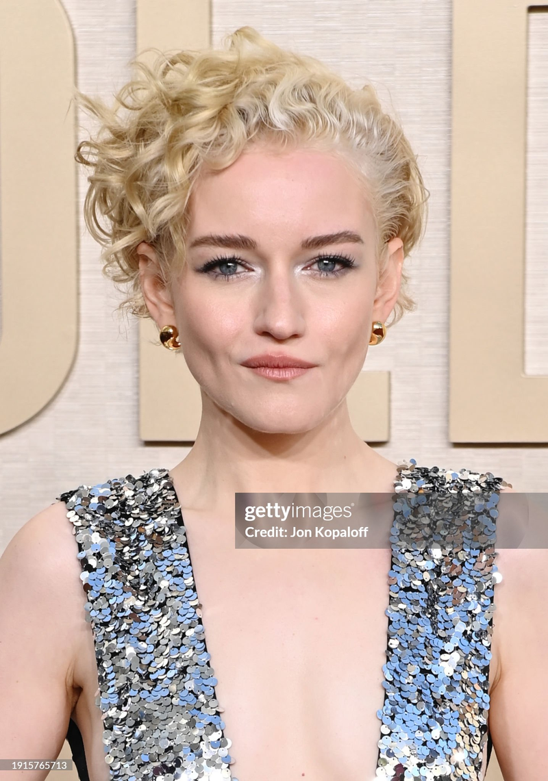 Julia Garner - Foto 2