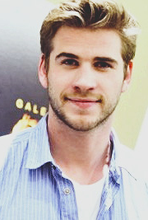 Liam Hemsworth - Poster 2