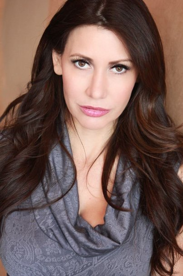 Fotos | Tawny Amber Young | Artista | Filmow