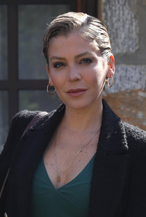 Gökçe Eyüboglu - Poster 1