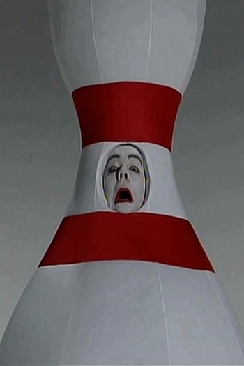  de Curta Bowled Over (2007)