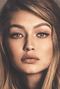 Gigi Hadid - Poster / Capa / Cartaz - Oficial 1