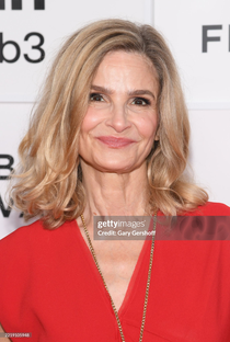 Kyra Sedgwick - Poster 1