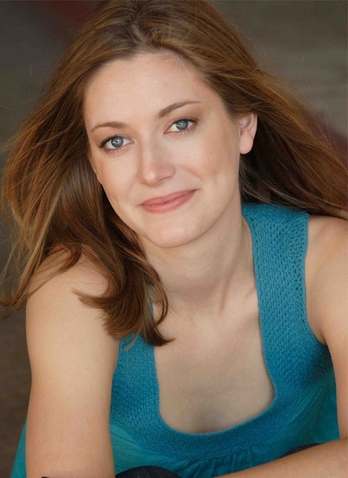 Zoe Perry () | Artista | Filmow